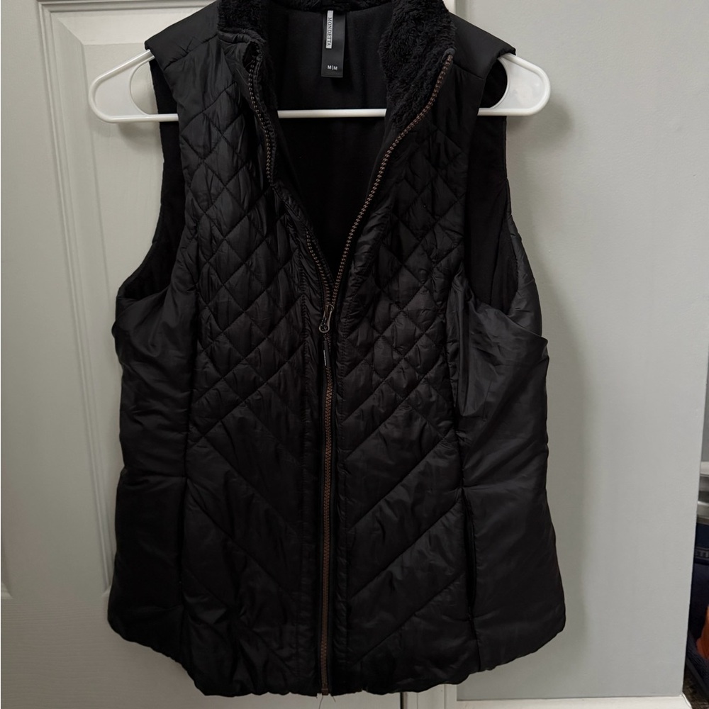 Mondetta Black Fleece-Lined Vest